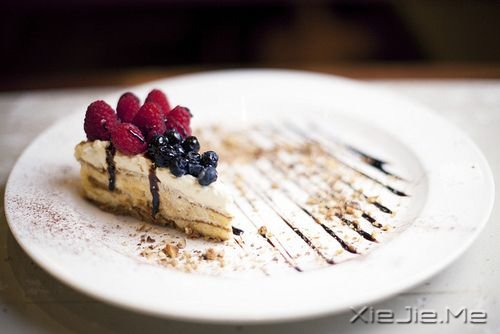 晚安心语:只要心是晴朗的,人生就没有雨天 (8)